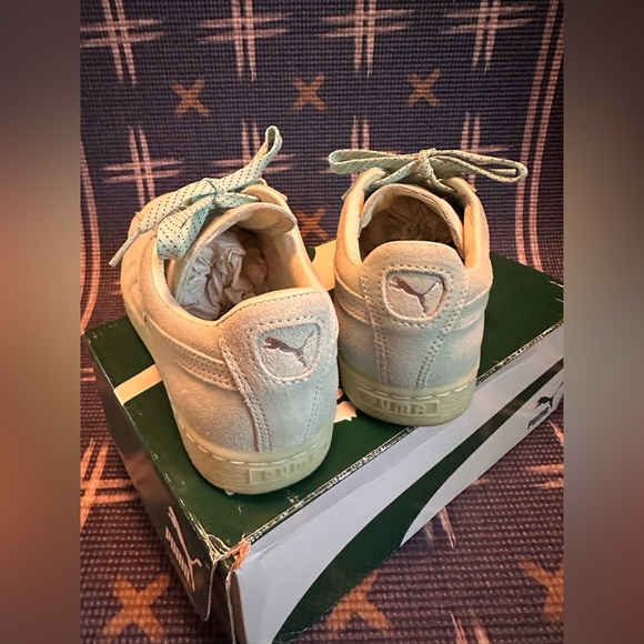 Puma Suede Classic Monochrome Reflective 7.5womens - Picture 3 of 16